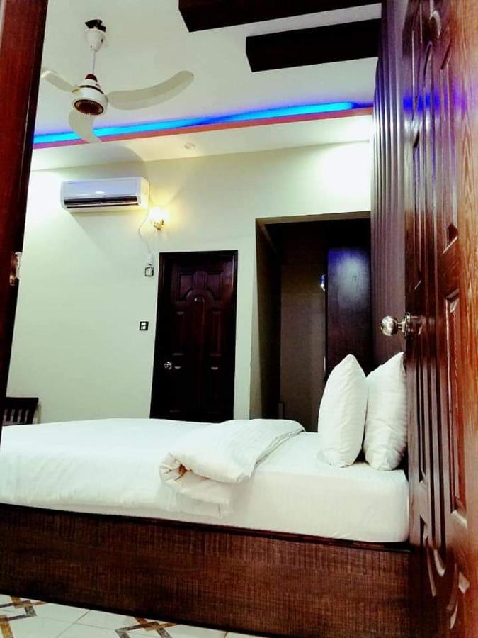 Diplomat Inn Karachi Exterior photo